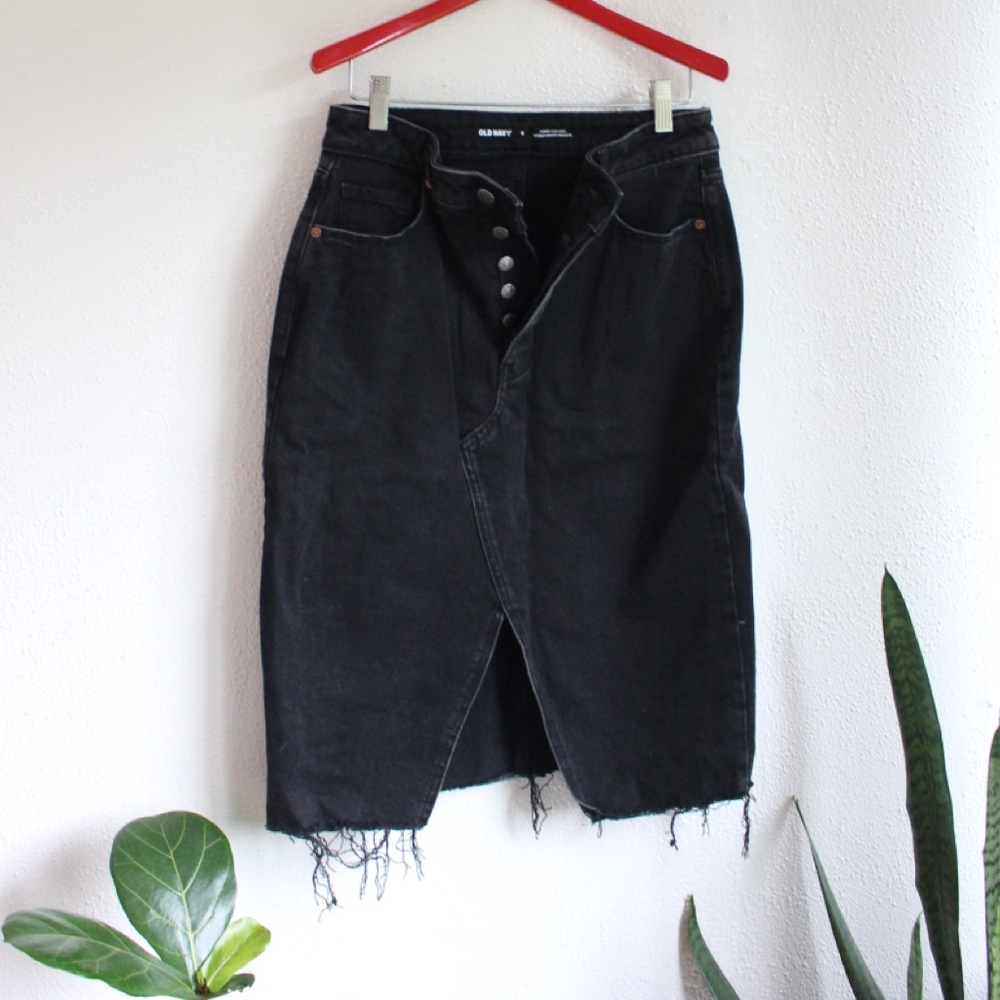 Old Navy Black Denim Midi Skirt High Rise Button Front Raw Hem Size 8
